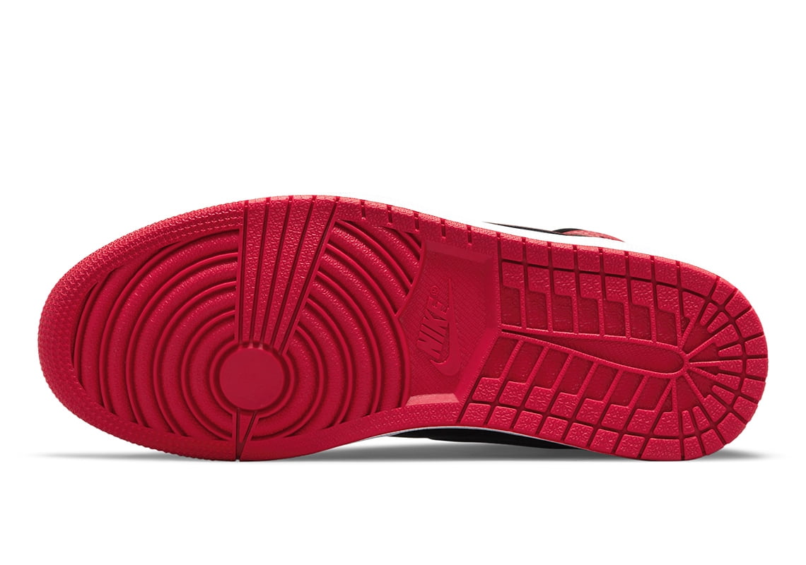 [555088-063] Men's Jordan 1 Retro High OG Patent Bred
