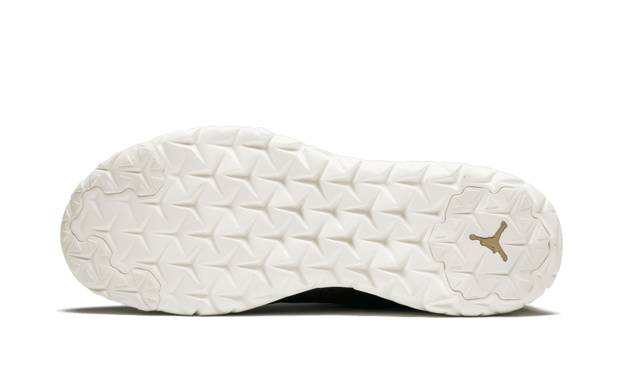 JORDAN MENS Flight Flex TRNR Jeter "Derek Jeter" 715855 402 715855 402 from Stadium Goods