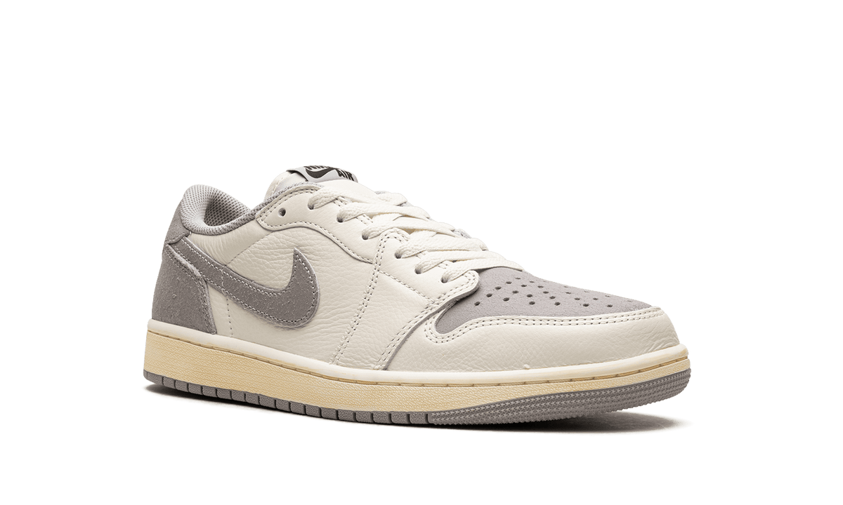 Jordan MENS Air Jordan 1 Low EX "Atmosphere Grey" CZ0790 101 from Stadium Goods