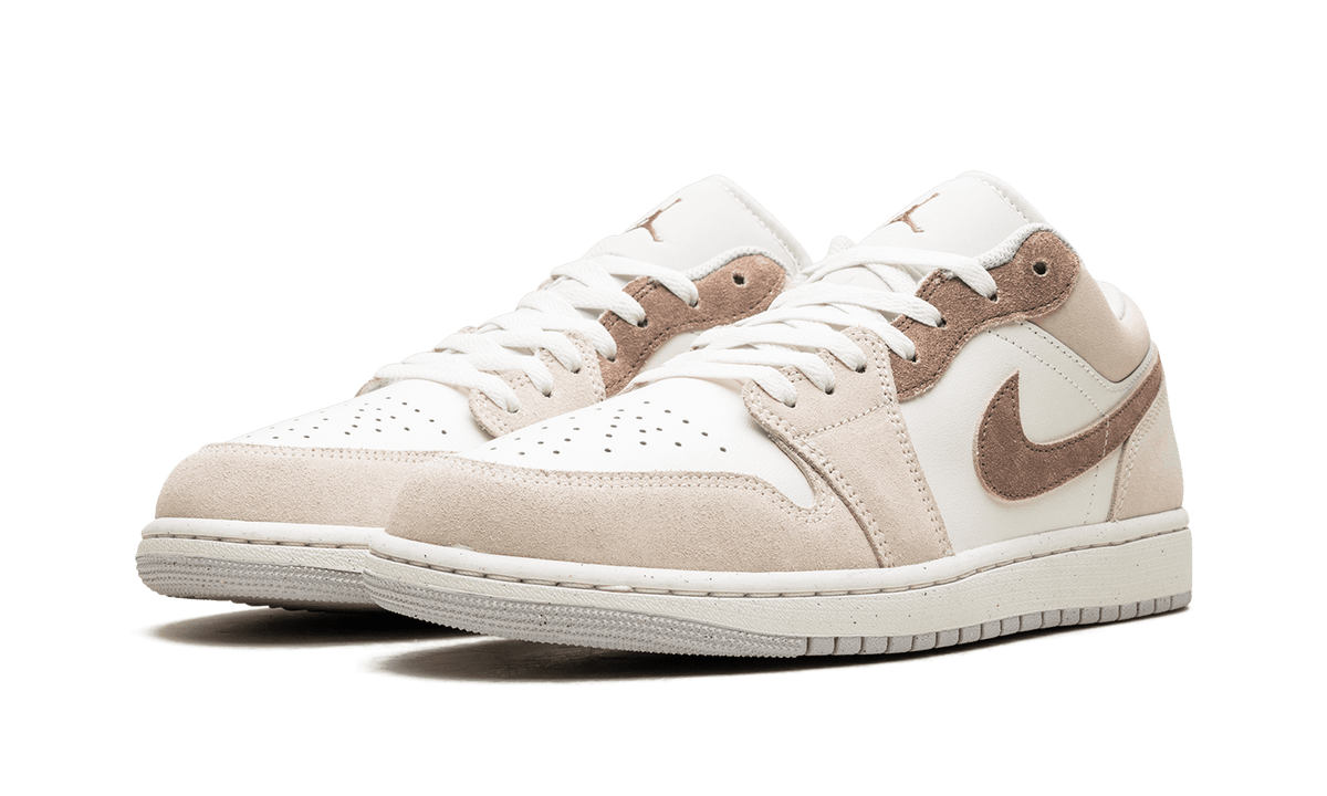 Jordan MENS Air Jordan 1 Low "Light Brown" HF1567 200 from Stadium Goods